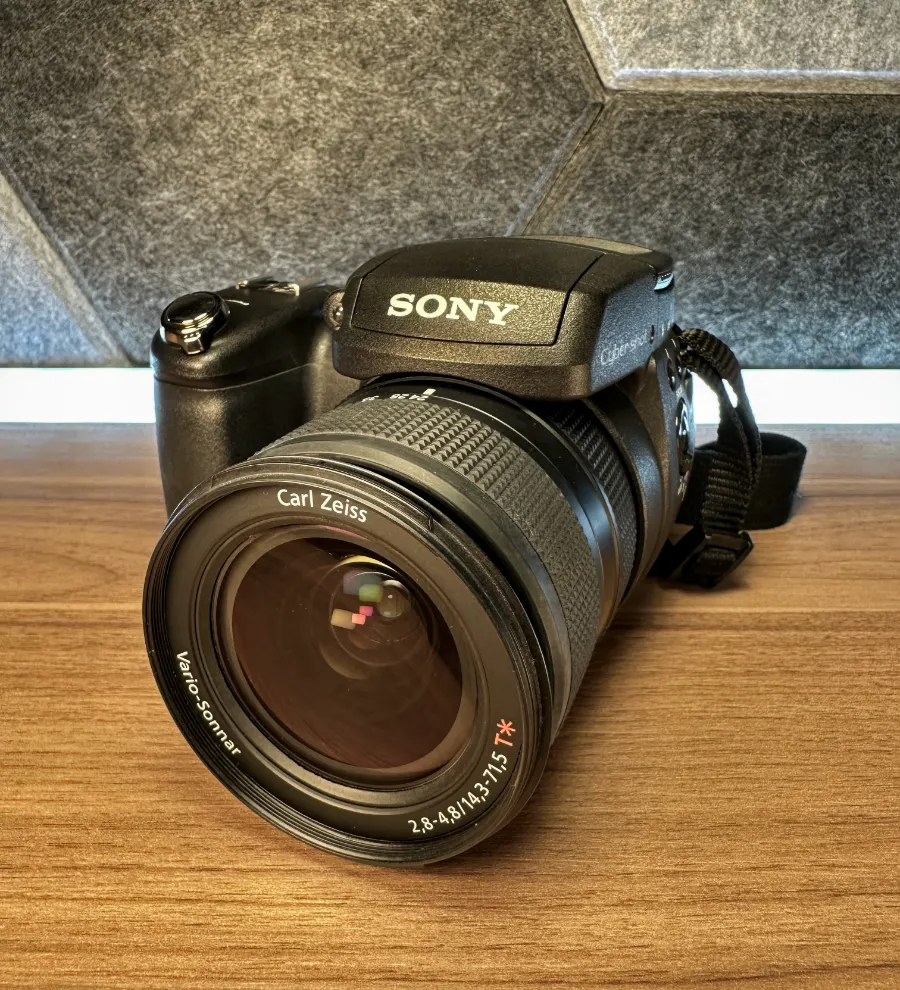 Sony DSC-R1